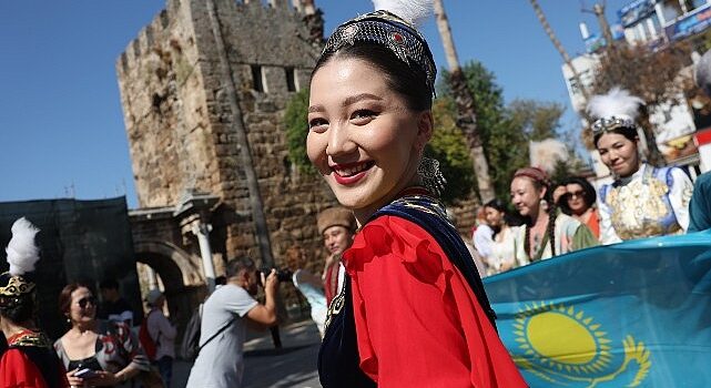 3. Uluslararası Antalya Yörük Türkmen Festivali Yörük Göçüyle başladı