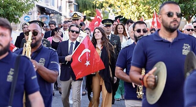 Alaçatı’nın Kurtuluşu’nun 102. Yılı Coşkuyla Kutlandı!