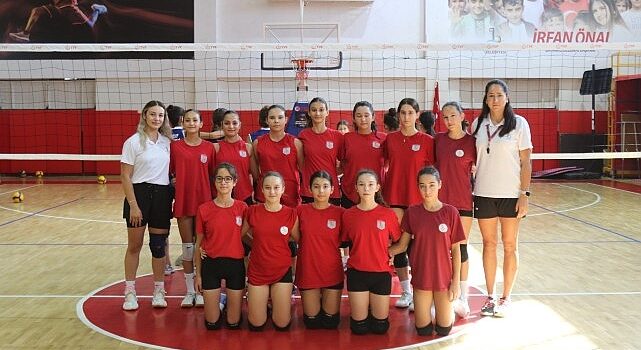 Bayraklı’da 9 Eylül voleybol turnuvası