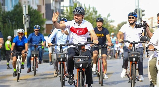 Buca Belediye Başkanı Görkem Duman, çevreci ulaşımı teşvik etmek için pedal çevirdi