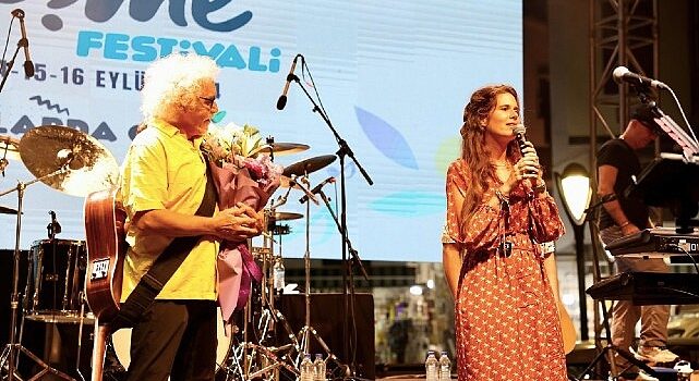 Çeşme Festivali Yeni Türkü ile Görkemli Bir Final Yaptı