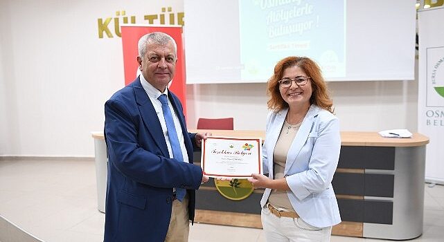 Diksiyon Atölyesi’ni tamamlayan kursiyerler sertifikalarını aldı