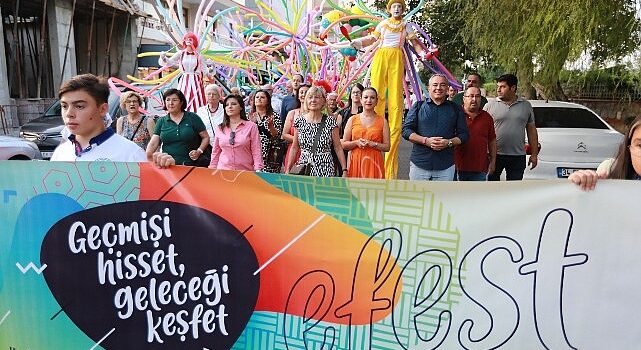 Efes Selçuk Belediyesi tarafından bu yıl 54.sü düzenlenecek olan kültür, sanat ve yaşam festivali EFEST, 6-7-8 Eylül tarihlerinde Efes Selçuk ile buluşuyor