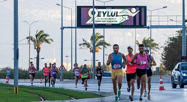 İzmir’de Uluslararası 9 Eylül İzmir Yarı Maratonu’yla kurtuluş coşkusu başladı