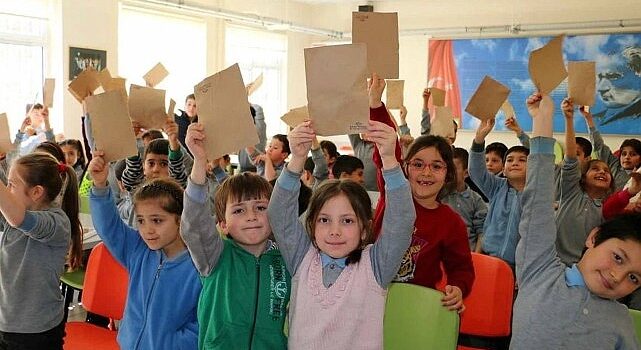 Kâğıdın serüveni köy okullarıyla buluştu