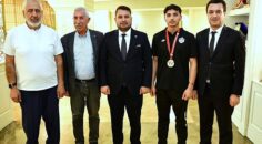 Kahramankazan Belediyespor Halter Takımı sporcusu Berat Ergün, Yıldızlar Türkiye Halter Şampiyonası’nda altın madalya kazandı