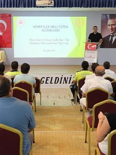 Kemer’de servis şoförlerine eğitim