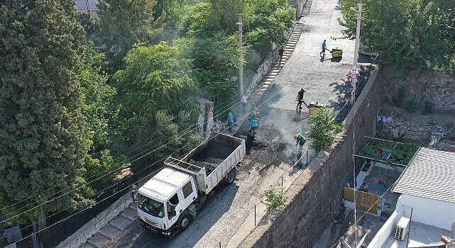 Konak’ın yolları yenileniyor: Asfalt çalışmaları hızlandı