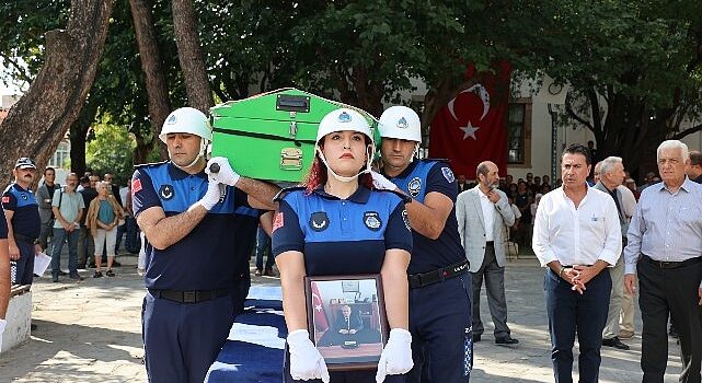 Muğla Büyükşehir Belediyesi Zabıta Daire Başkanlığı görevinde iken vefat eden Şevket Gülen için Büyükşehir Belediyesi Hizmet binasında tören düzenlendi.