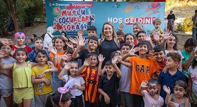 ‘Mutlu Çocuklar Sokağı’ 18 mahallede 5 bin çocukla buluştu