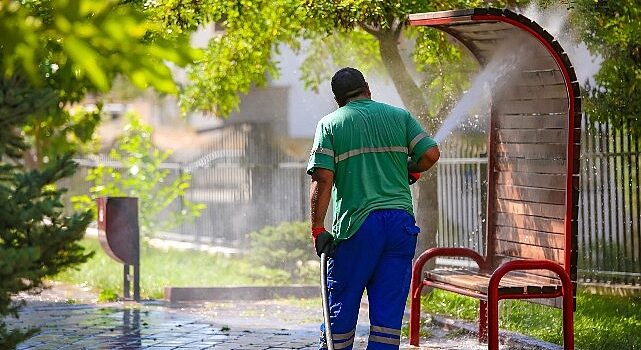 Sağlık ocakları ve camiler temizleniyor