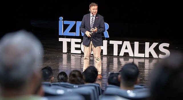 TechTalks’ta yeni çağ açılımı  Kuzuloğlu, “İnsanın insanı yönettiği son kuşak olabiliriz”