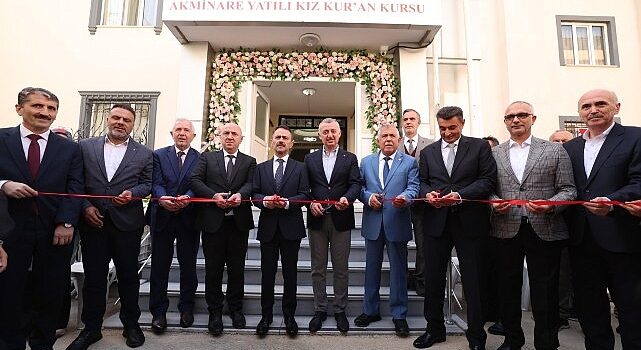 Akminare Yatılı Kız Kuran Kursu açılışına katılan Büyükakın;  Güzel gönüllü insanlar güzel hizmetlere vesile olur