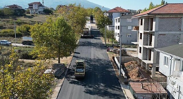 Asfalt Çalışmaları Yeniceköy Mahallesinde Devam Ediyor