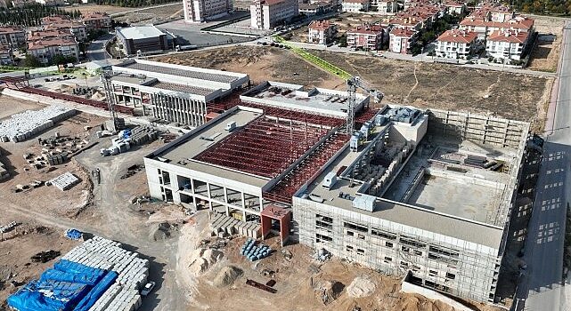 Başkan Pekyatırmacı, “Sporcu Seçme ve Yetiştirme Merkezi ile spor yatırımlarımızı taçlandırmaktan mutluluk duyuyoruz” dedi.