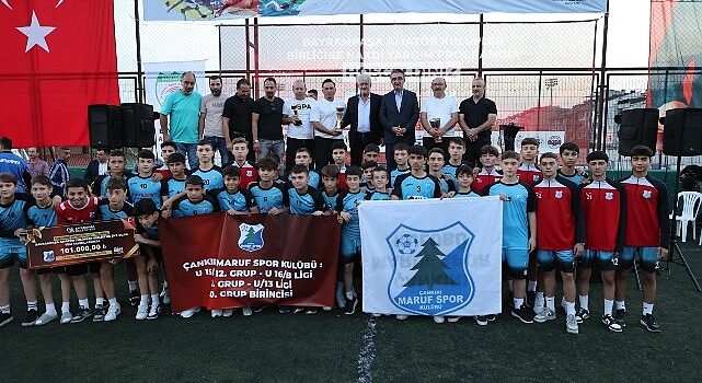 Bayrampaşa Belediyesi’nden spor kulüplerine büyük destek