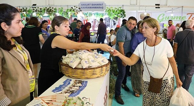 Büyükşehir standı YÖREX’te büyük ilgi gördü