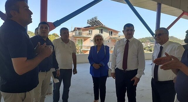 CHP Antalya Milletvekili Cavit Arı Göynük pazarını inceledi