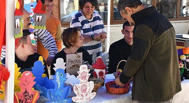 Engelsiz Yaşam Merkezi’nin El Emeği Ürünleri İznik Panayırı’nda