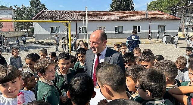 Geyve Belediyesi’nden Okullarda Temizlik Seferberliği