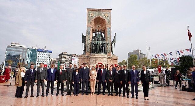 İstanbul’un Kurtuluşu’nun 101’inci Yılı Taksim’de Kutlandı