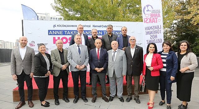 Küçükçekmece’de ücretsiz ‘Anne Taksi’ hizmeti başladı.