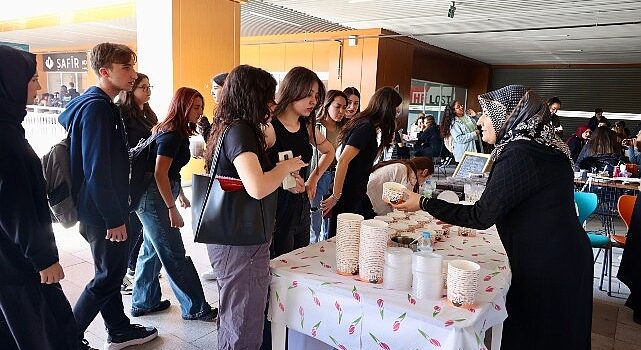 Nevşehir Belediyesi Gençlik Ofisi’nden Anlamlı Etkinlik: Anne Eli Kermesi