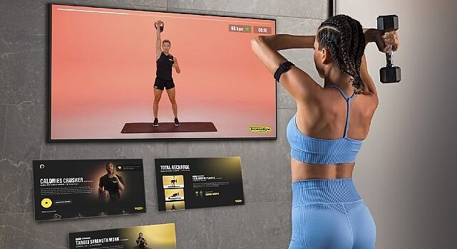 Samsung TV’lerde sunulan evde fitness deneyimi Technogym egzersizleriyle zenginleşiyor